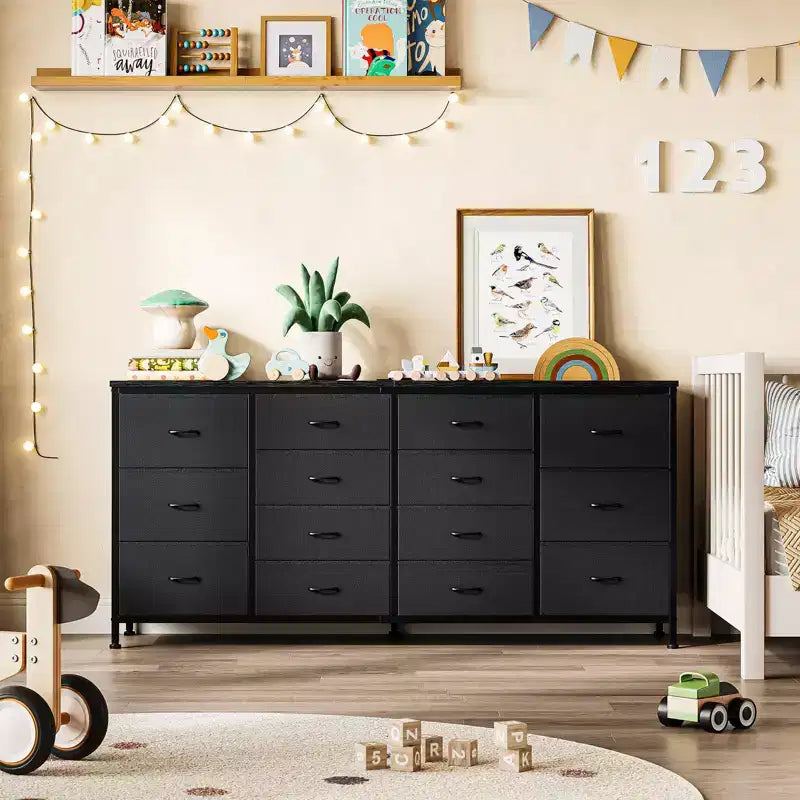 Kommode mit TV-Ständer, 63 W, für 65-, 70- und 75-Zoll-Fernseher, mit 14 Schubladen fürs Schlafzimmer, Steckdosenleiste und großer, langer Stoffkommode als Entertainment-Center
