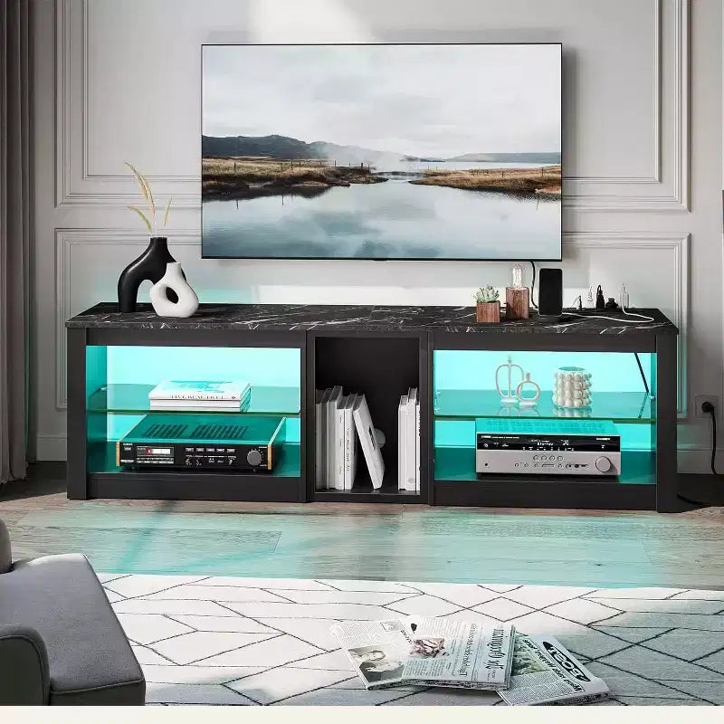 Meuble TV à LED de 63 pouces avec station de recharge et étagères en verre