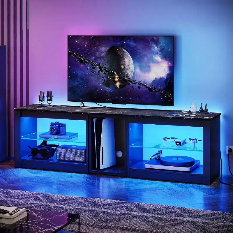 Meuble TV à LED de 63 pouces avec station de recharge et étagères en verre