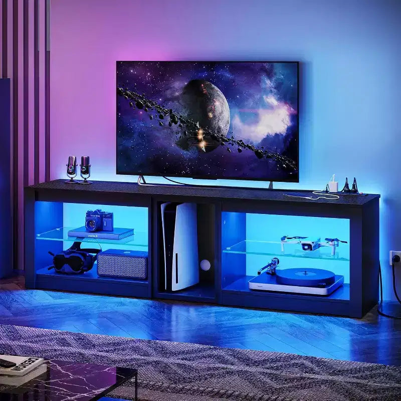 Meuble TV à LED de 63 pouces avec station de recharge et étagères en verre