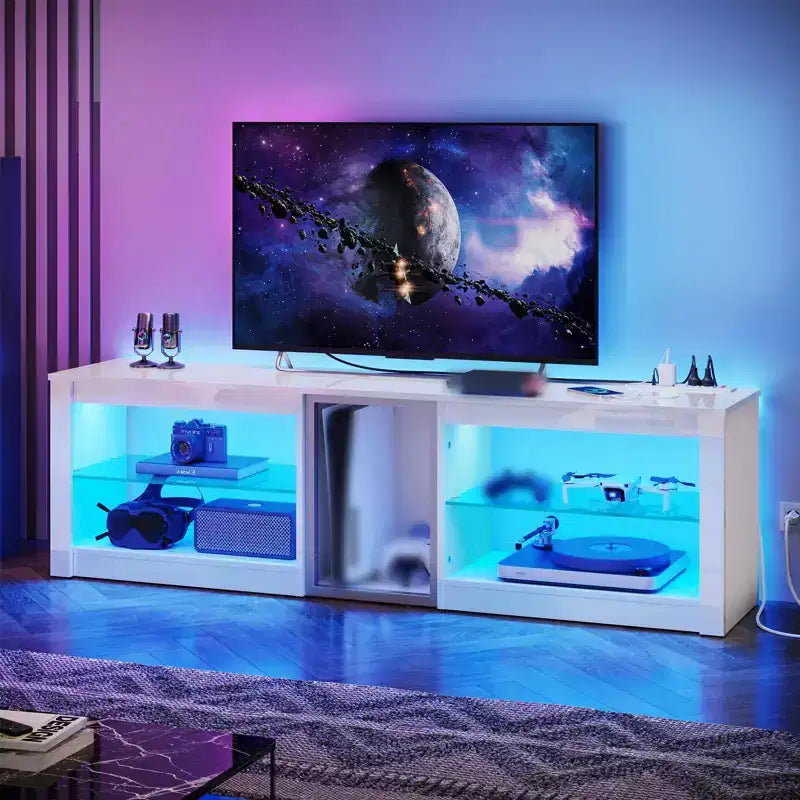 Meuble TV à LED de 63 pouces avec station de recharge et étagères en verre
