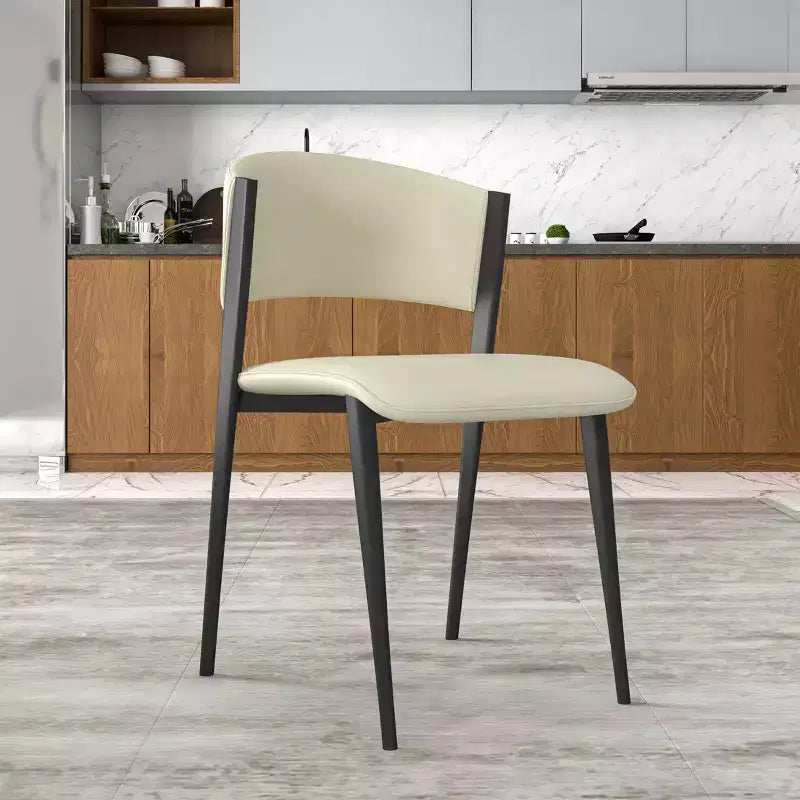 Gepolstertes Esszimmerstuhl-Set, 2 Stück, mit Ledersitzen und schwarzem Eisengestell samt Beinen, moderne Sitzgelegenheiten für Küche, Esszimmer und Café
