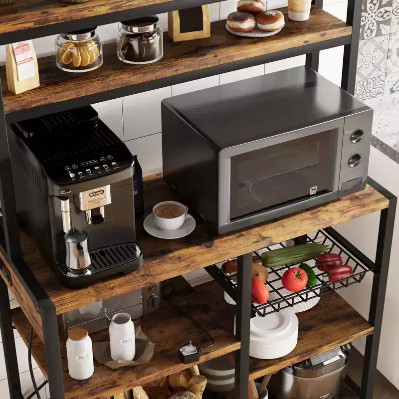 Estante de cocina de 5 niveles con cesta de alambre, soporte para microondas con tomas de corriente y estantes abiertos