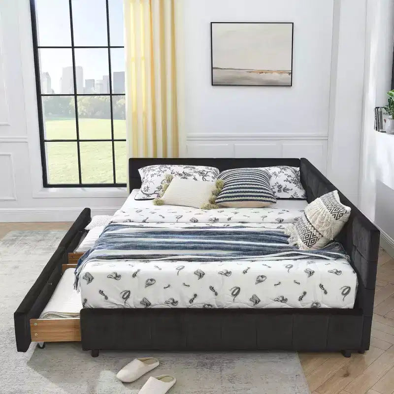 Gepolstertes Bettgestell mit Knopfheftung, Rückenlehne und Armlehnen für das Schlafzimmer, Schwarz
