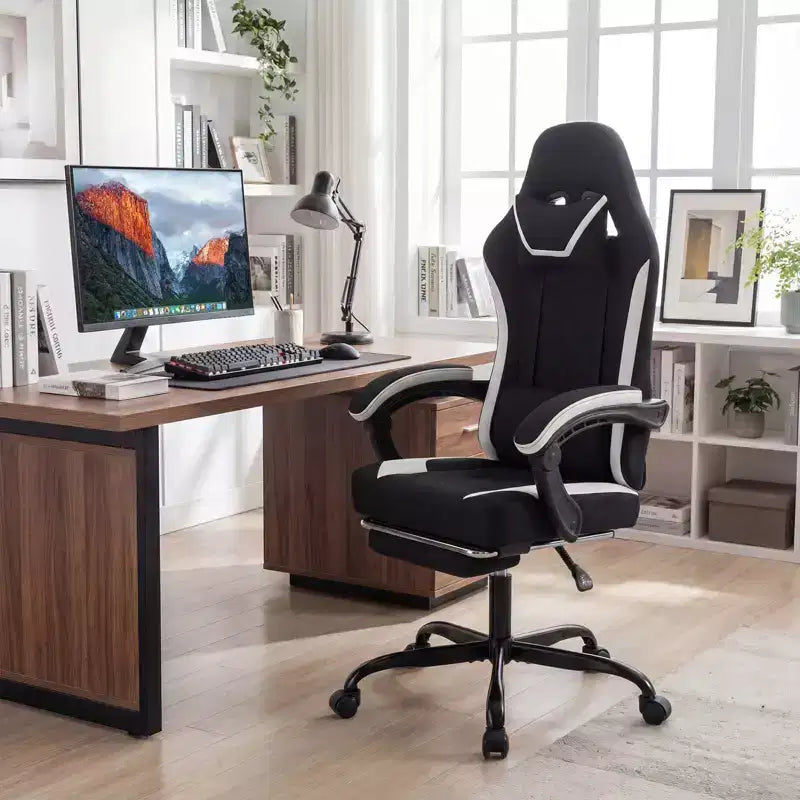 Silla gaming con reposacabezas, soporte lumbar, reposabrazos articulados y respaldo reclinable
