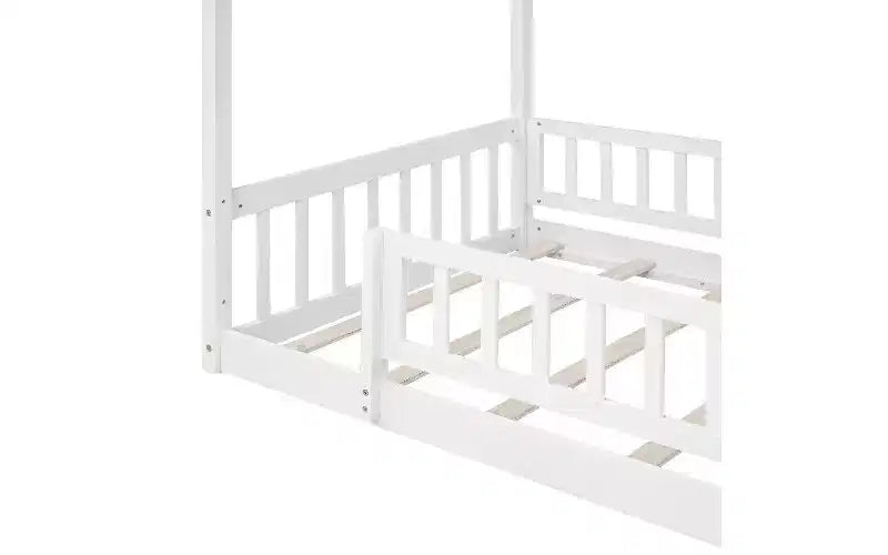 Modernes Spiel- und Schlafbett für Kinder in Einzelbettgröße, Hausbettgestell mit Gitter und Dach, Bodenbett für Kleinkinder aus Kiefernholz für Kinder und Jugendliche