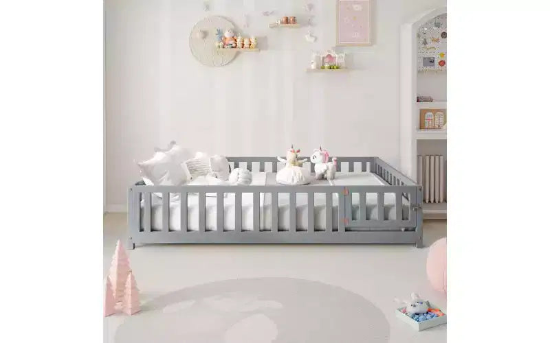 Estructura de cama de plataforma tamaño Full para niños con barandilla de seguridad y puertas abatibles, estructura de cama de suelo, cama de madera multiusos para niños pequeños