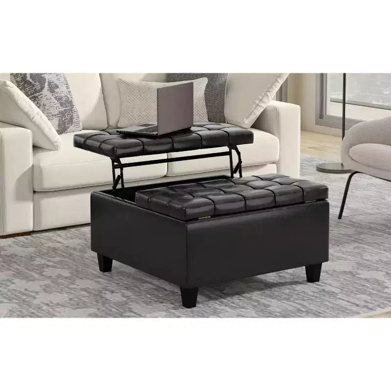 Kleiner quadratischer Couchtisch mit Stauraum, Sitzhocker aus veganem Leder