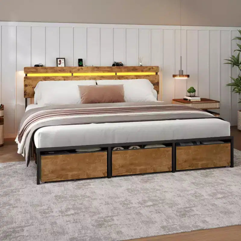 Estructura de cama con plataforma tamaño king, 3 cajones de almacenamiento, luces LED, estación de carga, cabecero de madera marrón vintage con estante, metal resistente, no requiere somier