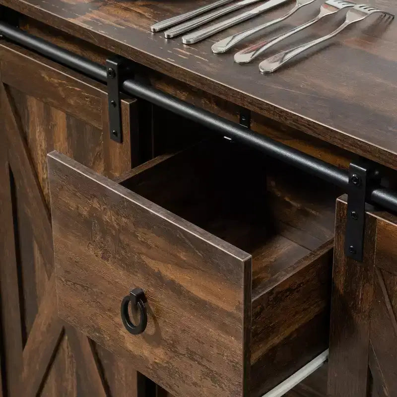 Aparador estilo granja con puertas corredizas tipo granero - Aparador con 3 cajones y estantes ajustables